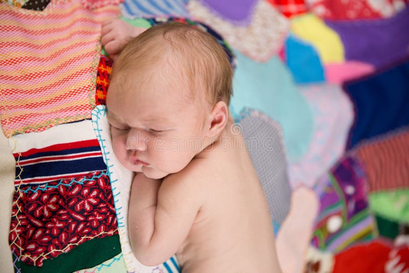 recien nacido muñeco