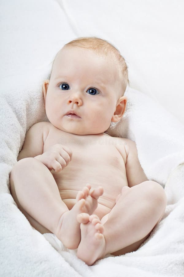 Bebé Desnudo Adorable Con Los Ojos Azules Foto de archivo Imagen de