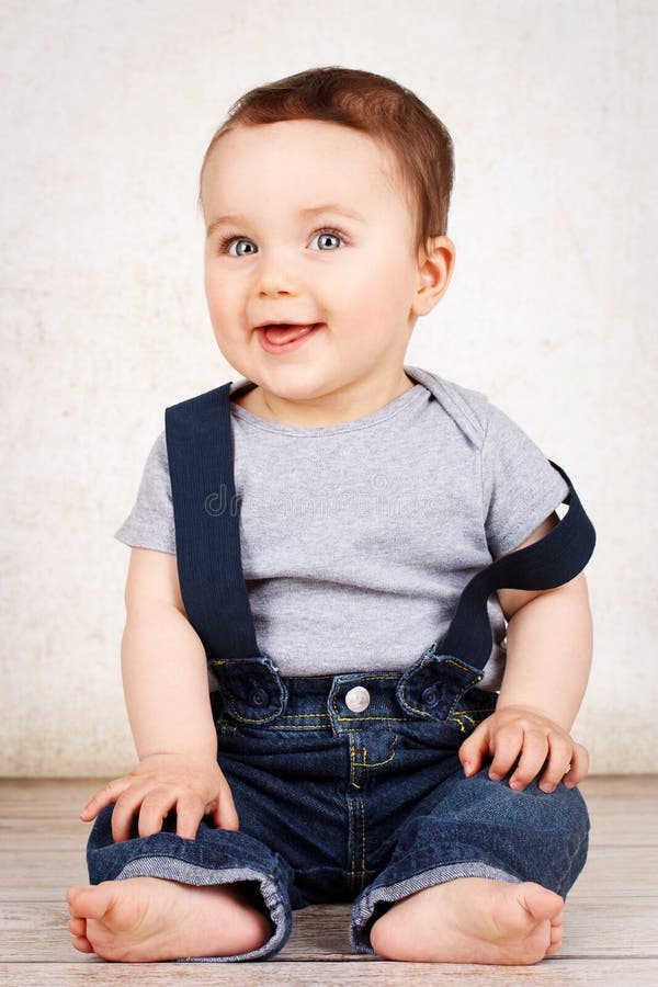 Bebê smilling bonito foto de stock Bebê smilling bonito foto de stock