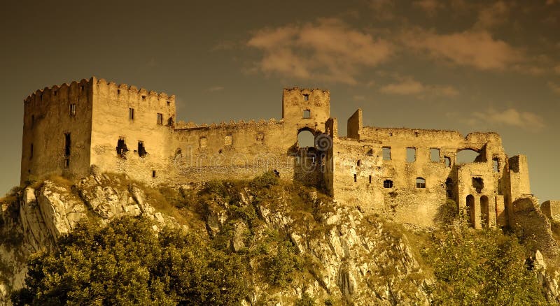 Beckov ruins