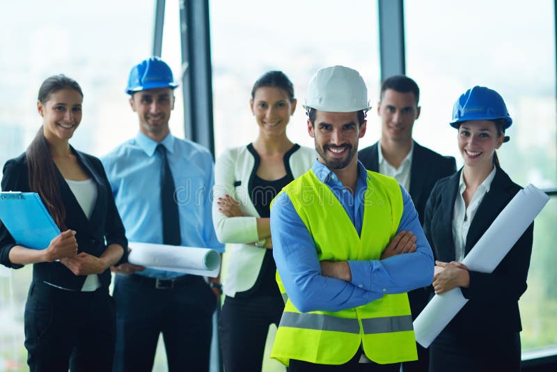 Bedrijfsmensen en ingenieurs op vergadering stock foto's Bedrijfsmensen en ingenieurs op vergadering stock foto's
