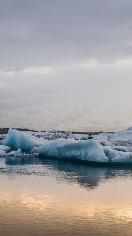 Bedöva glaciärlagun av Island Majestätisk naturskönhet arkivbilder Bedöva glaciärlagun av Island Majestätisk naturskönhet arkivbilder