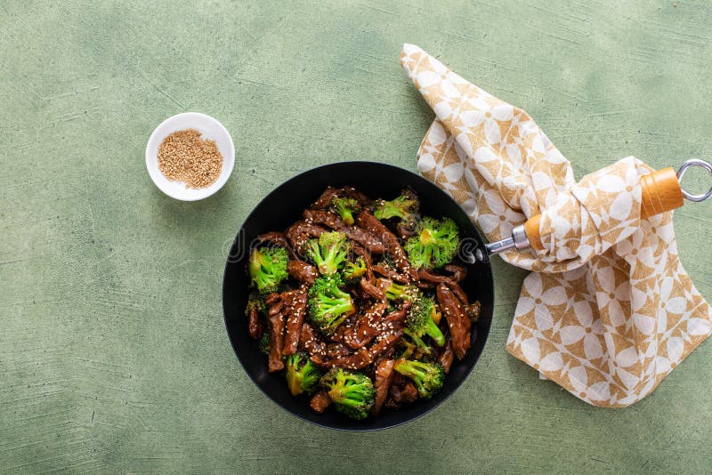 Beef and Broccoli Stir Fry in a Small Wok Stock Photo - Image of