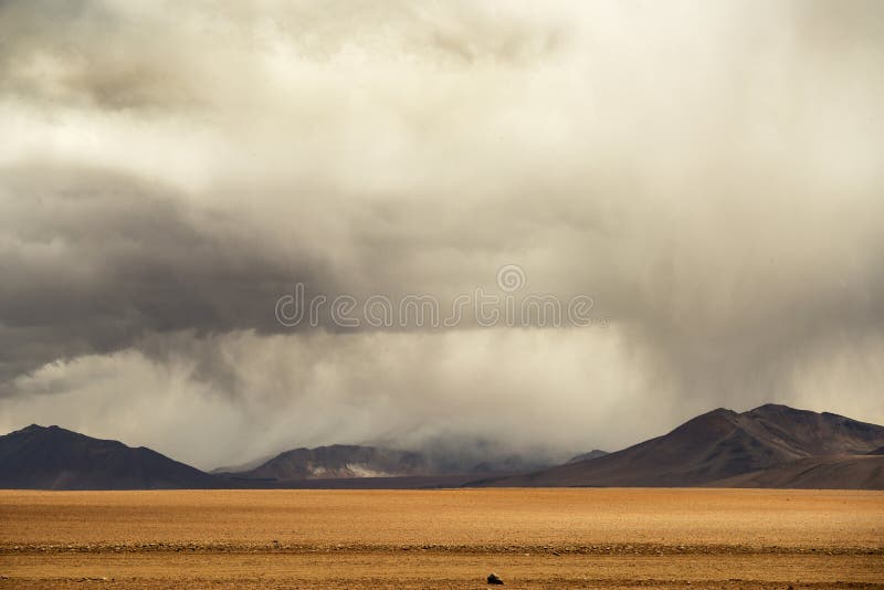 Beeld van de woestijn van atacama stock afbeeldingen