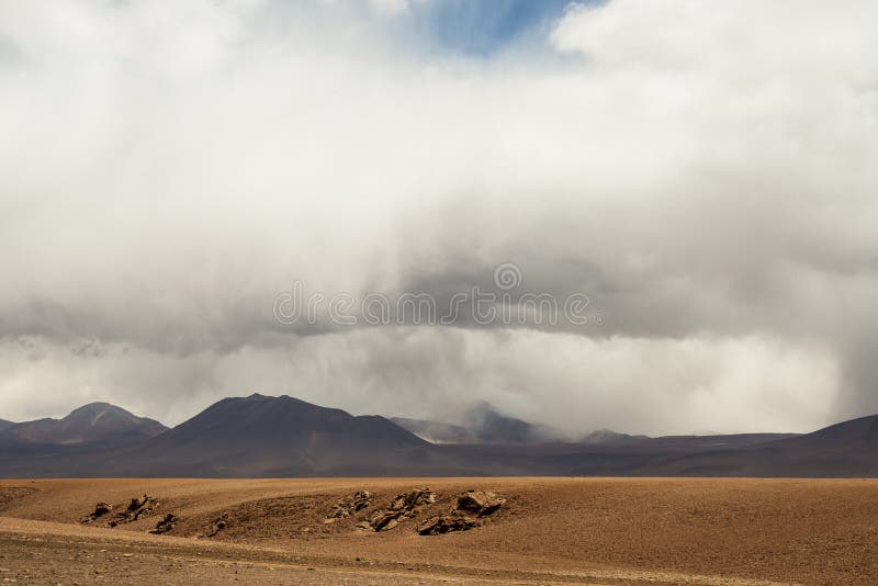 Beeld van de woestijn van atacama stock foto's