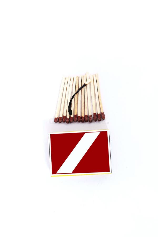 Beeld van open gebrande gelijken met één matchstick en doos royalty-vrije stock fotografie Beeld van open gebrande gelijken met één matchstick en doos royalty-vrije stock fotografie