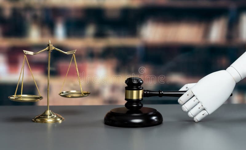 Begreppet framtida och rättvist rättssystem med hjälp av robotdepåer. jämvikt royaltyfria foton
