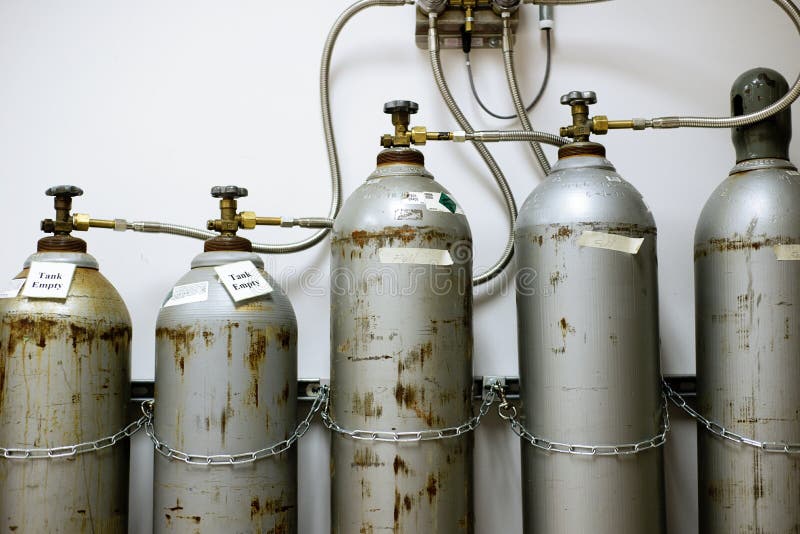Behållare för laboratoriumCO2gas royaltyfri foto Behållare för laboratoriumCO2gas royaltyfri foto