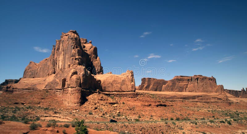 Bei paesaggio del deserto e formazioni rocciose