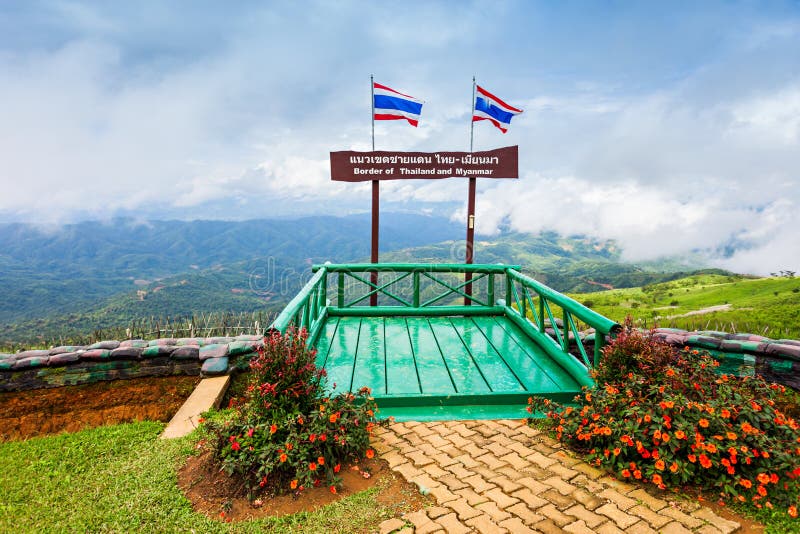 Beira de Tailândia e de Myanmar imagem de stock Beira de Tailândia e de Myanmar imagem de stock