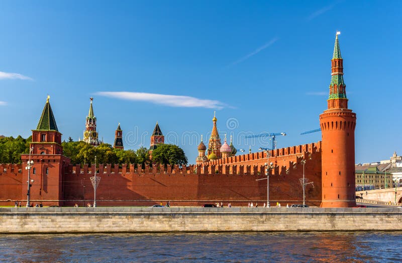 Beklemishevskaya och Petrovskaya torn av MoskvaKreml arkivbilder Beklemishevskaya och Petrovskaya torn av MoskvaKreml arkivbilder