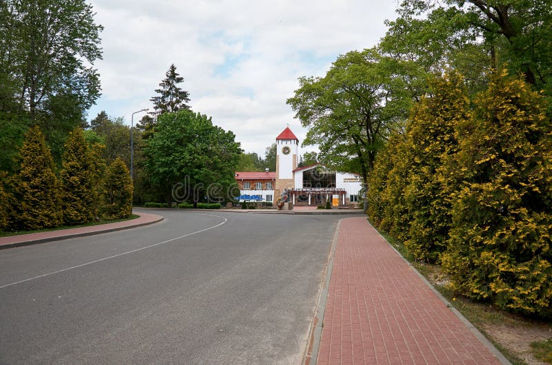 belarus Le bâtiment dans Belovezhskaya Pushcha 23 mai 2017 image libre de droits belarus Le bâtiment dans Belovezhskaya Pushcha 23 mai 2017 image libre de droits