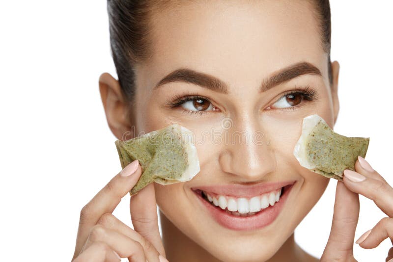 Beleza da pele do olho Jovem mulher com composição facial natural imagens de stock royalty free Beleza da pele do olho Jovem mulher com composição facial natural imagens de stock royalty free