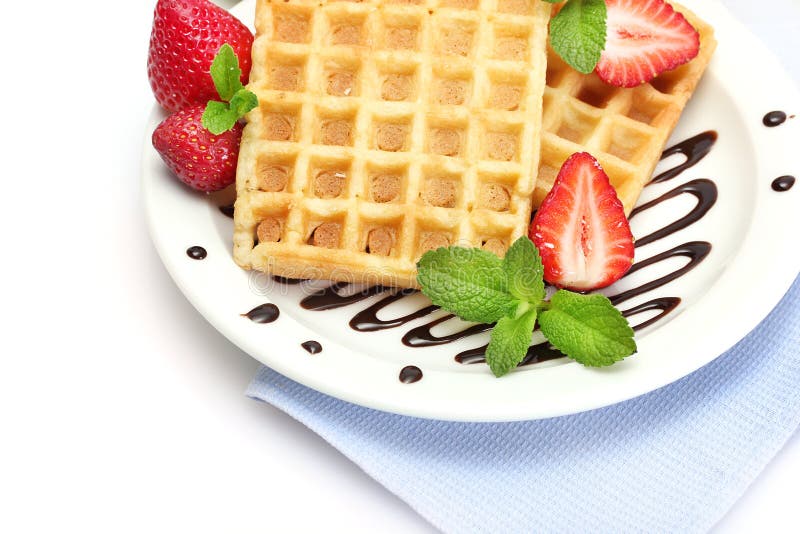 Belgien-Waffeln Mit Schlagsahne Und Erdbeeren Stockbild ...