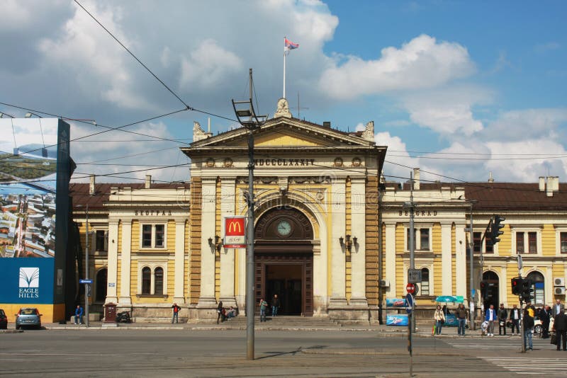 BELGRADE, SERBIA - Frontowa fasada belgrade staci kolejowej budynek obrazy royalty free BELGRADE, SERBIA - Frontowa fasada belgrade staci kolejowej budynek obrazy royalty free