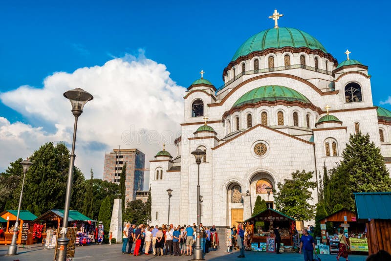 BELGRADE, SERBIA - SEPTEMBER 24: Tourists visiting Saint Sava Ca royalty free stock photos BELGRADE, SERBIA - SEPTEMBER 24: Tourists visiting Saint Sava Ca royalty free stock photos