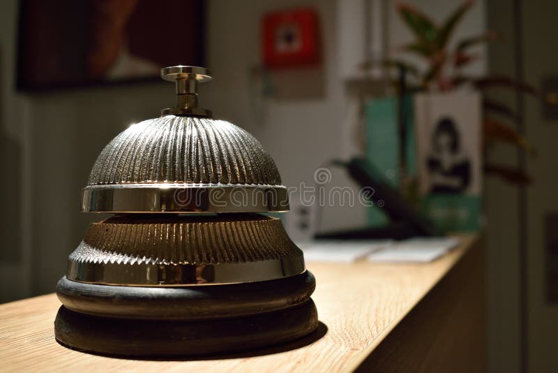 Bell na recepção do hotel fotos de stock Bell na recepção do hotel fotos de stock