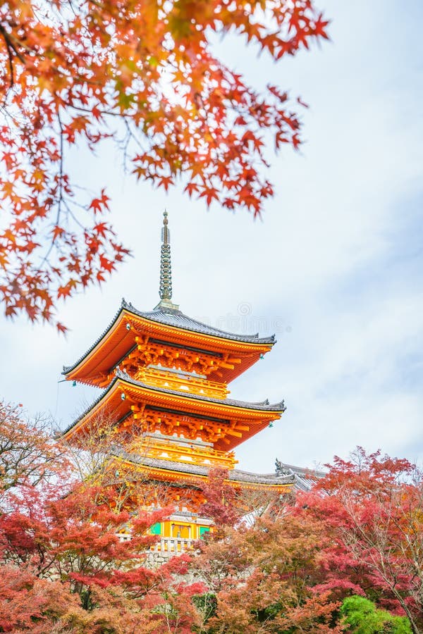 'Bella architettura in tempio Kyoto, Giappone di Kiyomizu-dera fotografia stock libera da diritti 'Bella architettura in tempio Kyoto, Giappone di Kiyomizu-dera fotografia stock libera da diritti