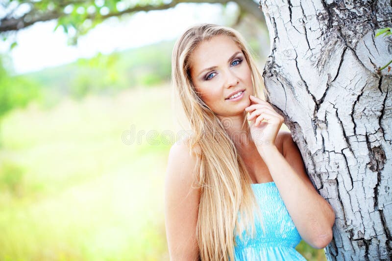 Bella giovane donna immagine stock libera da diritti