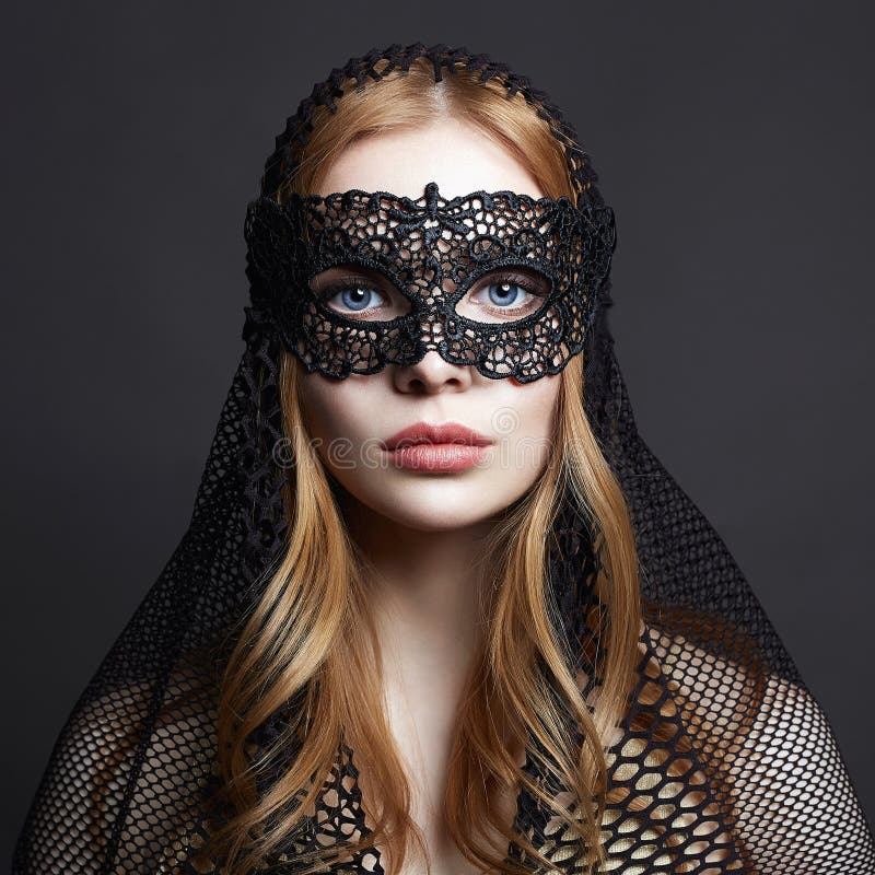 1,213 Giovane Donna Sexy Con La Maschera Di Carnevale Foto stock - Foto  stock gratuite e royalty free da Dreamstime