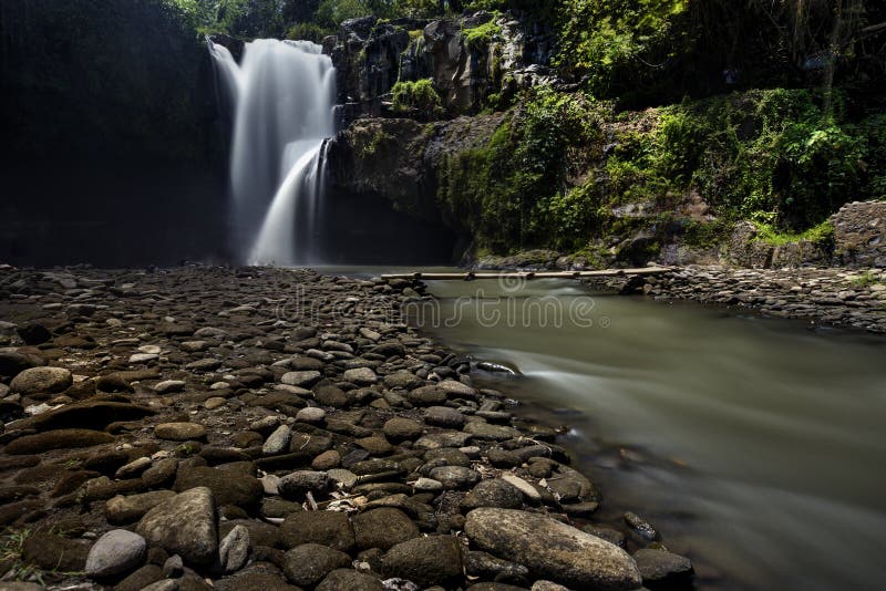 Belle cascade cachée en Malaisie photo stock Belle cascade cachée en Malaisie photo stock