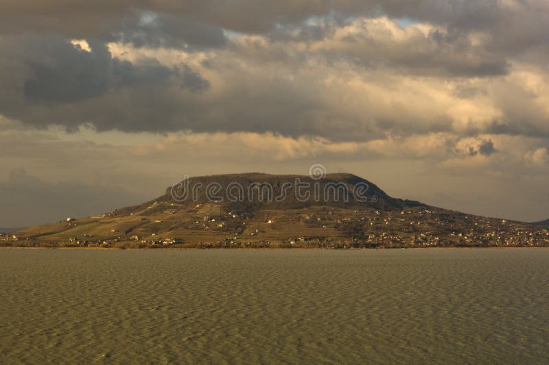 Belle côte - Badacsony - au lac Balaton photo libre de droits Belle côte - Badacsony - au lac Balaton photo libre de droits