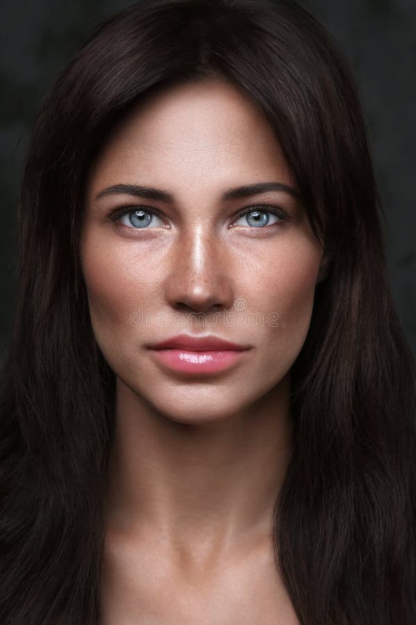 Belle femme avec le maquillage propre photographie stock Belle femme avec le maquillage propre photographie stock