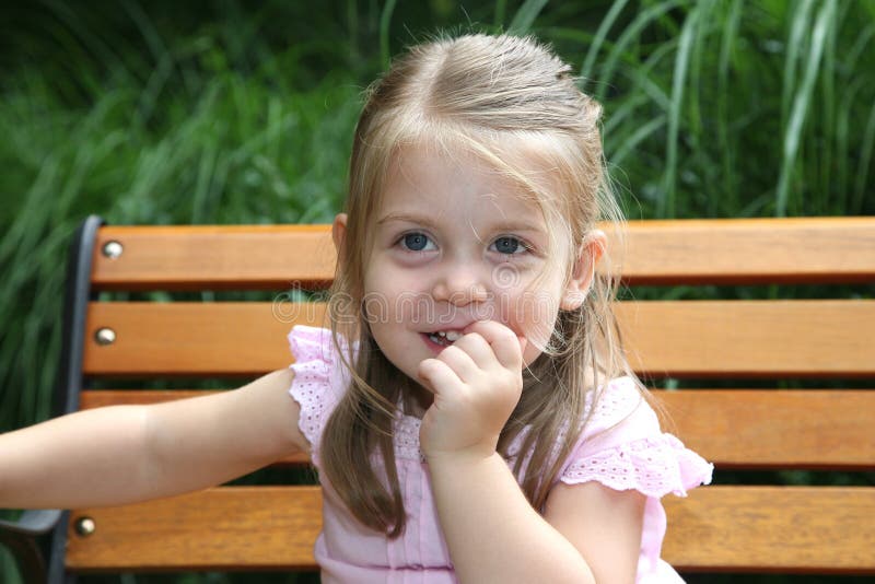 Belle Fille De 2 Ans Photo Stock Image Du Cheri Mignon Belle Fille De 2 Ans Photo Stock Image Du Cheri Mignon