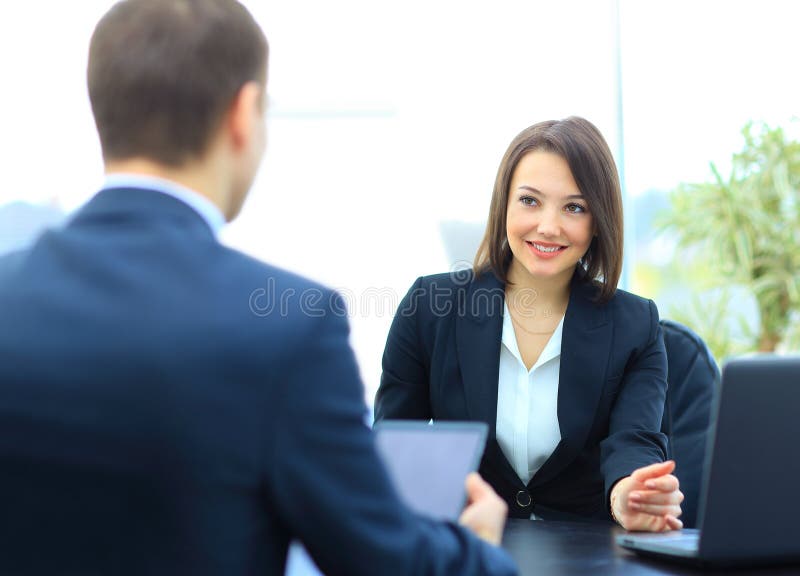 Belle jeune conduite de femme d'affaires photo stock Belle jeune conduite de femme d'affaires photo stock