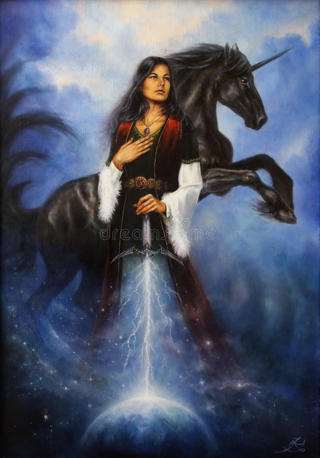 Belle peinture d'une jeune femme mystique dans la robe historique jugeant son épée accompagnée de sa licorne noire illustration libre de droits Belle peinture d'une jeune femme mystique dans la robe historique jugeant son épée accompagnée de sa licorne noire illustration libre de droits