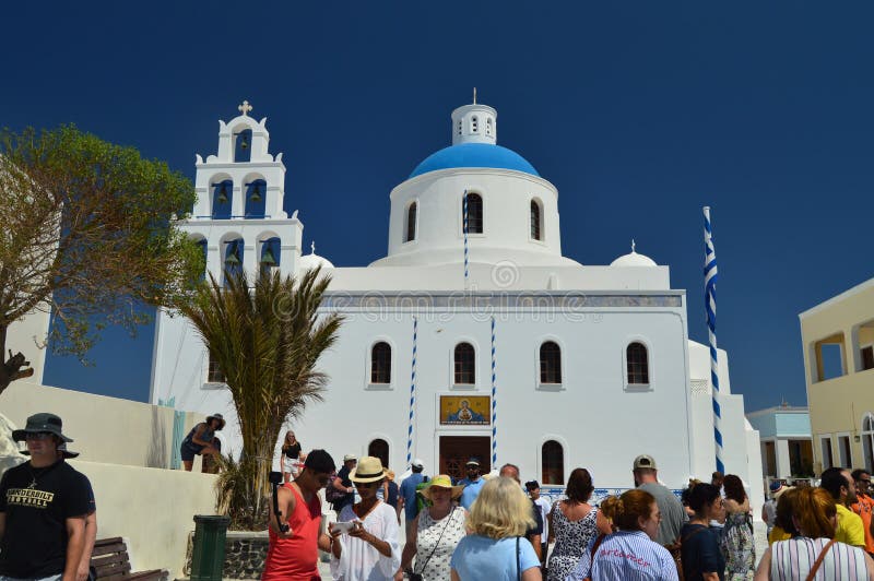Belle vue de la façade principale de l'église de Panagia en île d'Oia Santorini Architecture, paysages, voyage, croisières photos libres de droits Belle vue de la façade principale de l'église de Panagia en île d'Oia Santorini Architecture, paysages, voyage, croisières photos libres de droits