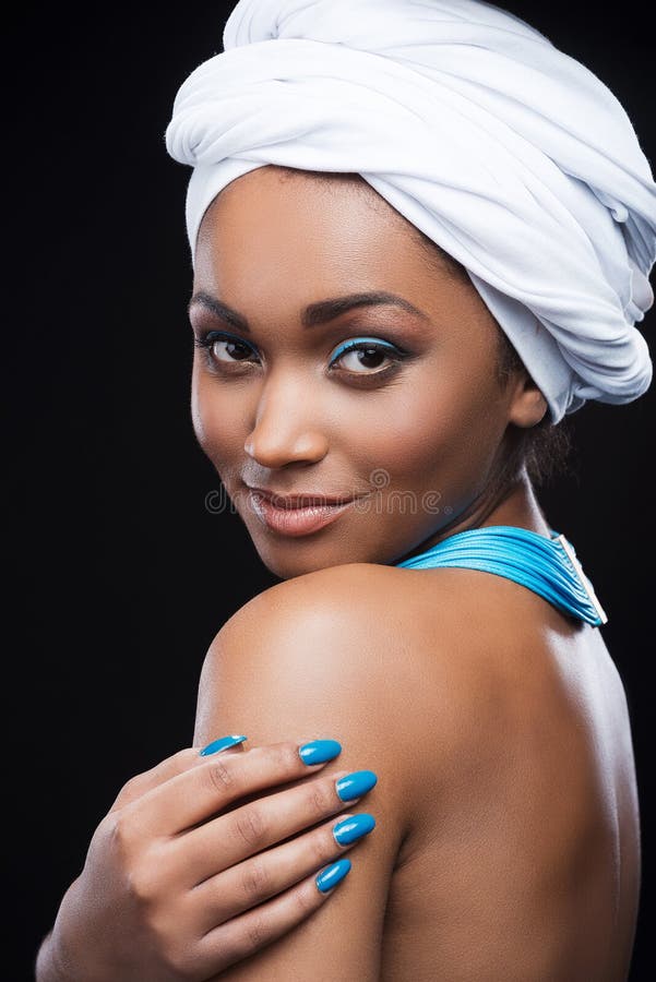 Belles femmes africaines image stock. Image du contre 52697237