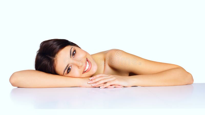 Bellezza sparata di giovane bello modello fotografia stock Bellezza sparata di giovane bello modello fotografia stock