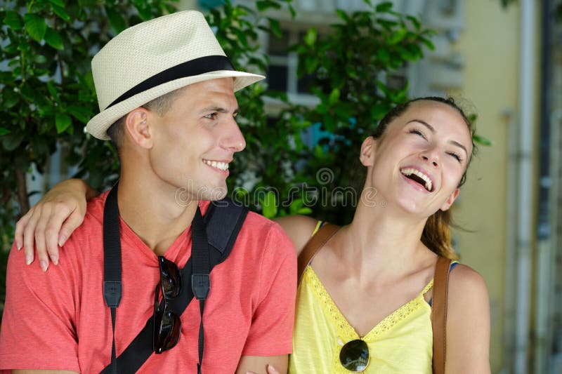 Belo e feliz casal imagem de stock