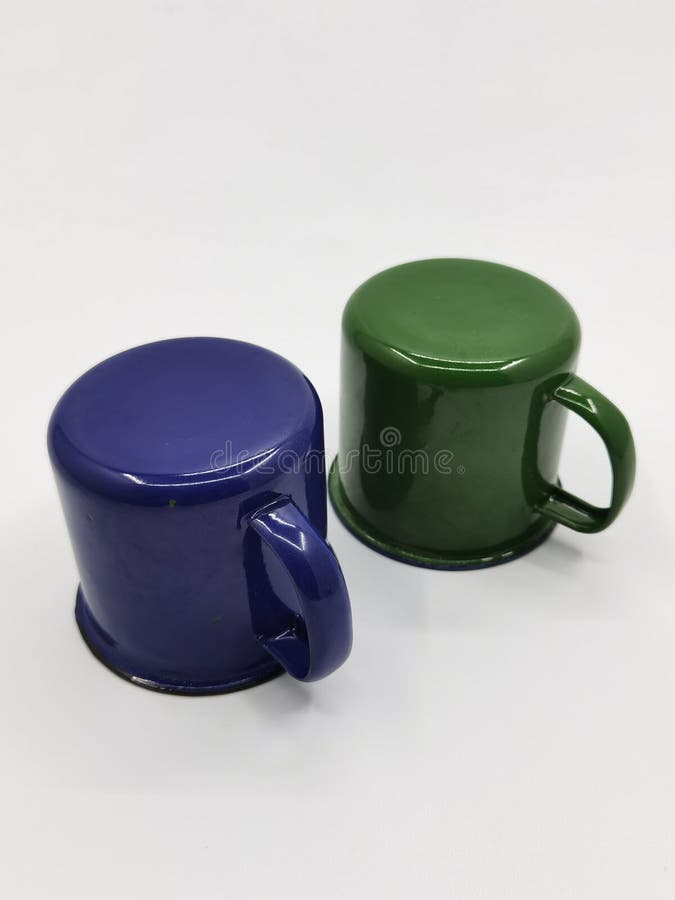 Belos copos de nuances antigas são esteticamente agradáveis fotografia de stock