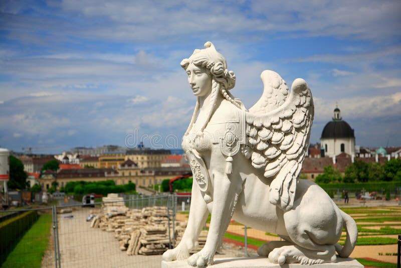 belvederesphinx vienna royaltyfria foton belvederesphinx vienna royaltyfria foton