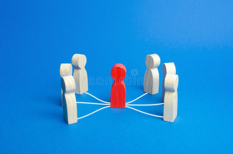 Bemiddelaar tussen personen. business deal. politieke diplomatieke onderhandelingen. conflictoplossing en consensus stock foto Bemiddelaar tussen personen. business deal. politieke diplomatieke onderhandelingen. conflictoplossing en consensus stock foto