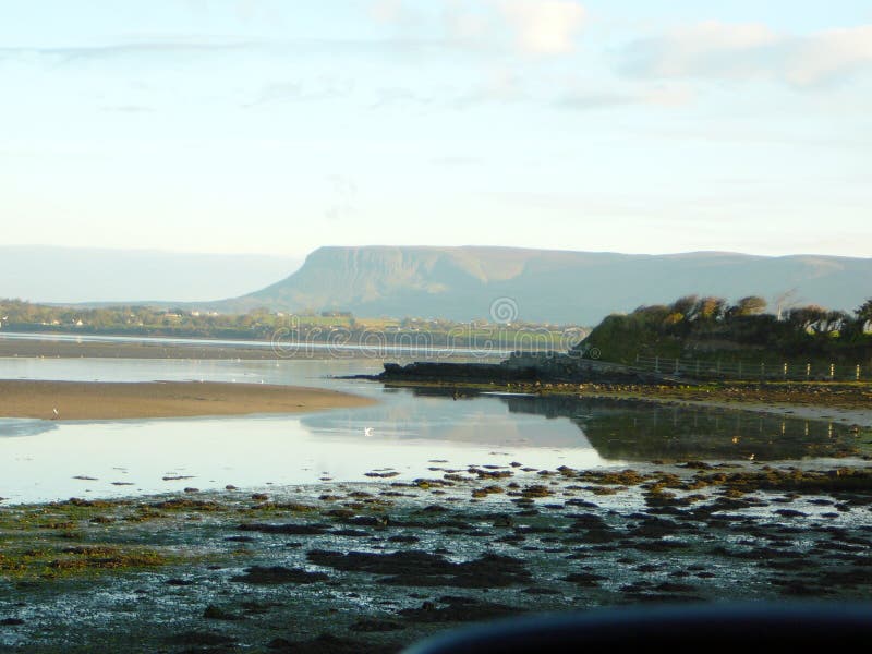 Ben Bulben foto de archivo Ben Bulben foto de archivo