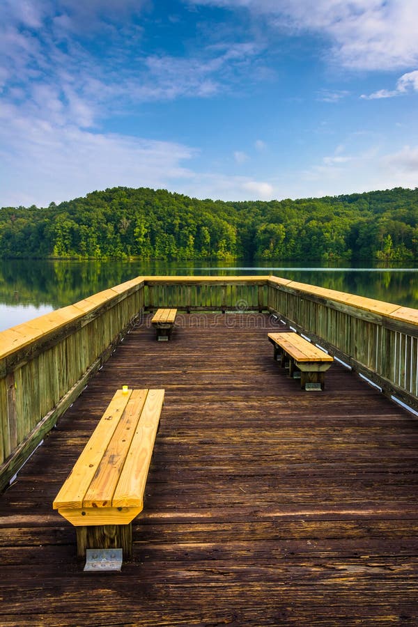 Benches on a small pier at Lake Oolenoy, Table Rock State Park