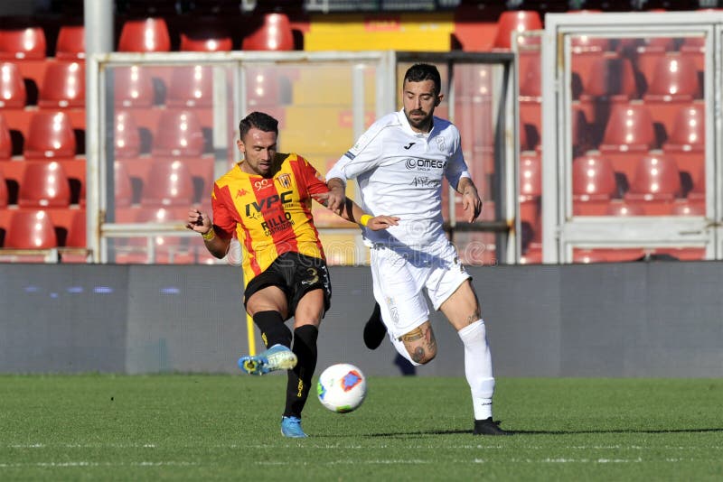 Roberto Insigne Jogador Benevento Durante Partida Campeonato