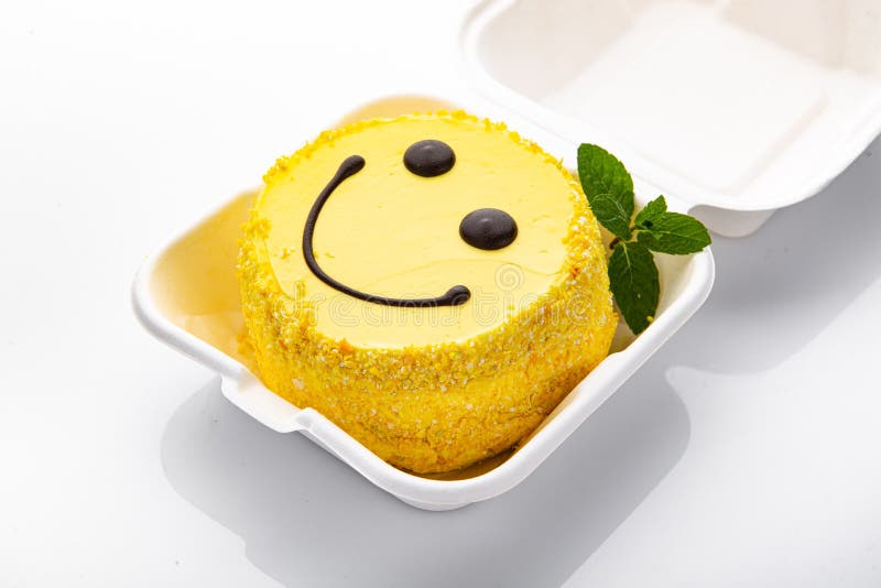15 Bright Yellow Happy Face Food Boxes ~ Smiley Meal Box ~ Birthday Party Plate 