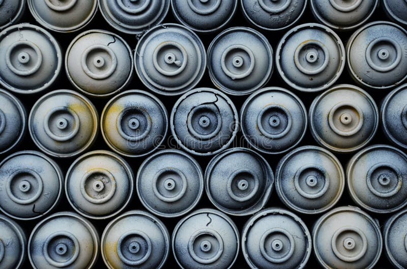Benutzte Sprühfarbedosen stockbilder Benutzte Sprühfarbedosen stockbilder