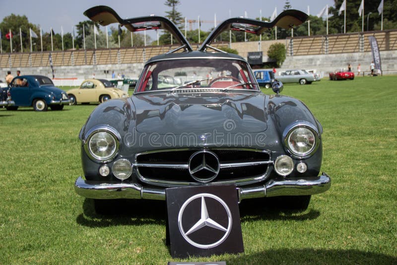 300 benz mercedes sl стоковые изображения 300 benz mercedes sl стоковые изображения