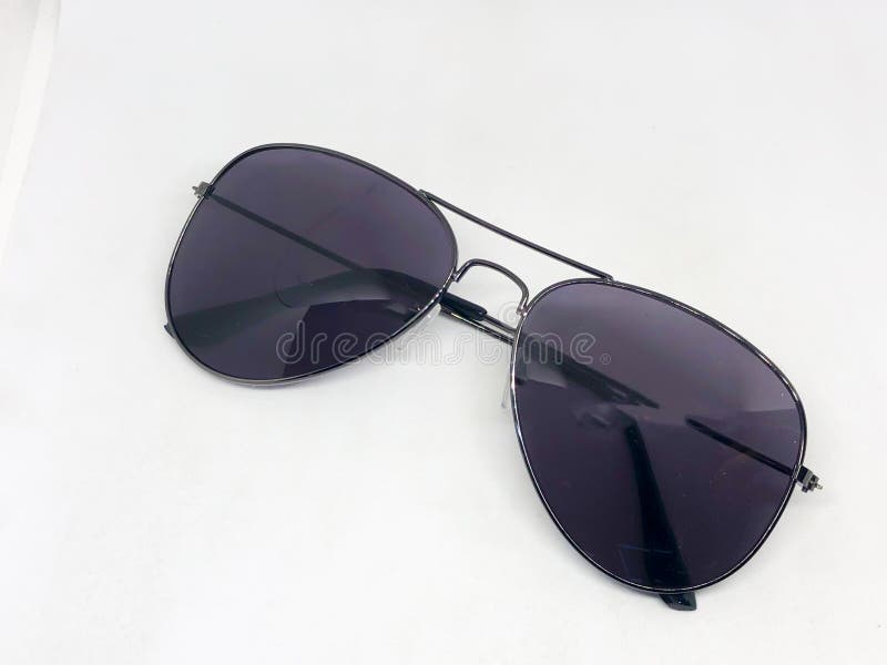 Beoordeling van zonnebrillen royalty-vrije stock foto