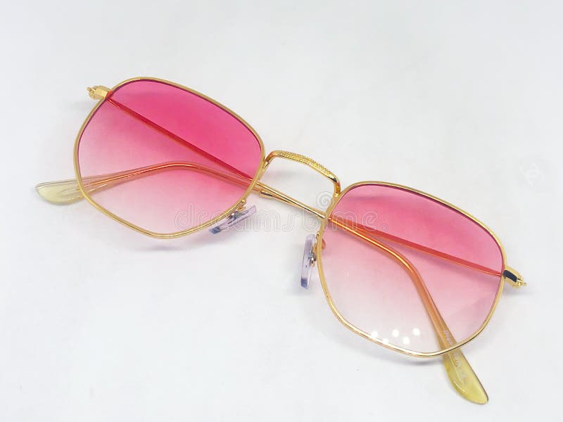 Beoordeling van zonnebrillen stock afbeelding