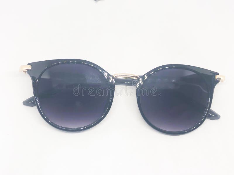 Beoordeling van zonnebrillen stock afbeelding