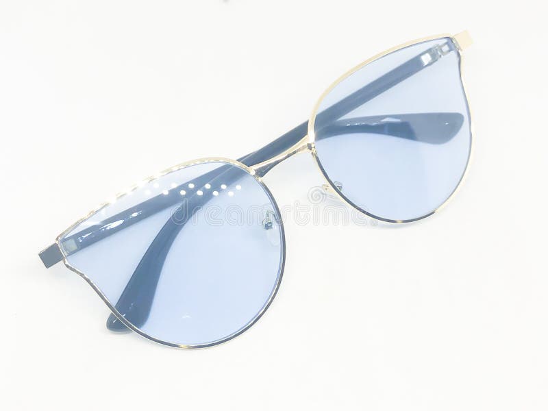 Beoordeling van zonnebrillen royalty-vrije stock afbeeldingen
