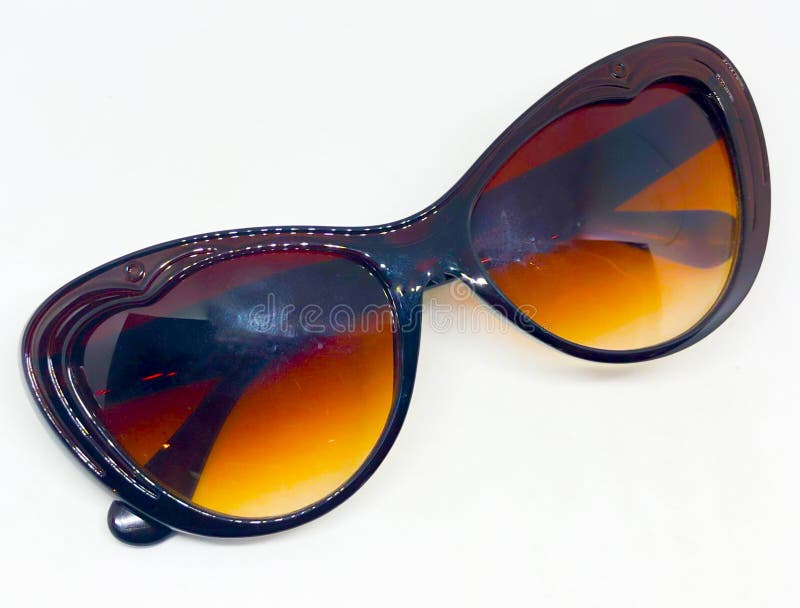 Beoordeling van zonnebrillen stock foto