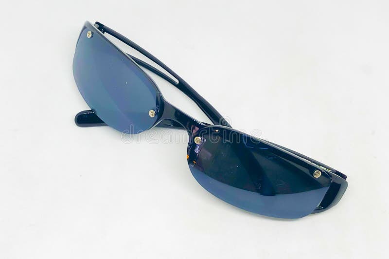Beoordeling van zonnebrillen stock afbeeldingen