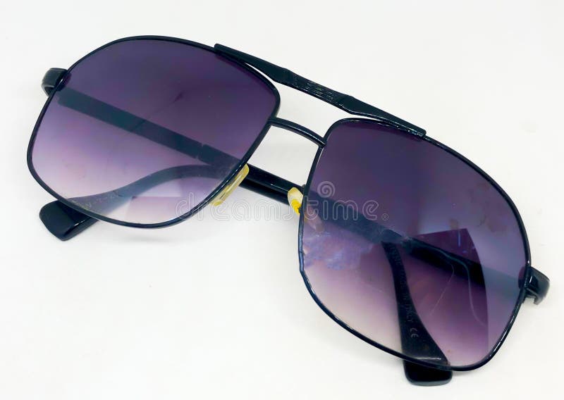 Beoordeling van zonnebrillen royalty-vrije stock fotografie